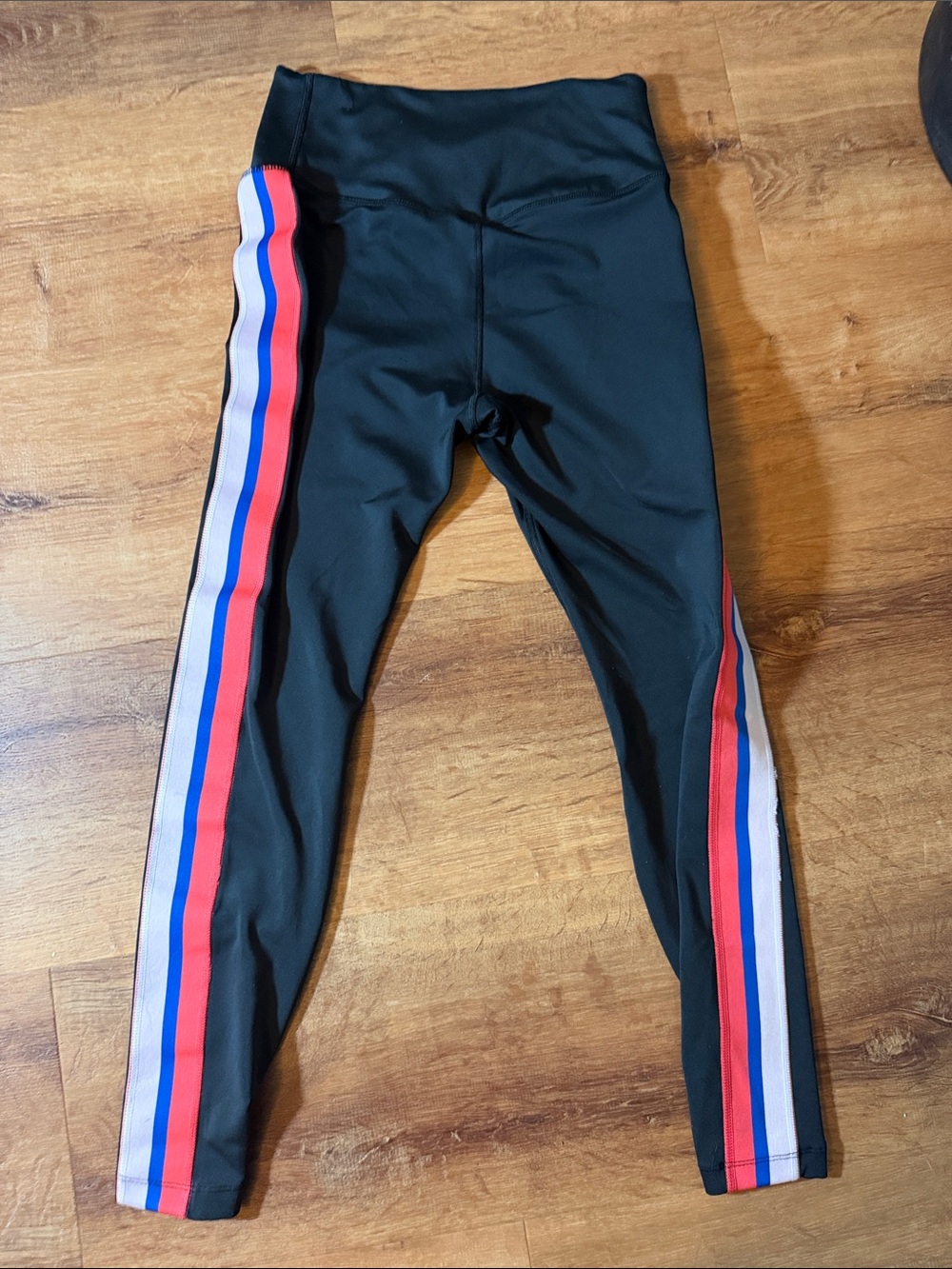 Nike women’s ' Black Leggings with pink, Blue & White Side Stripe size small - Picture 3 of 4